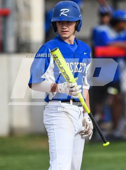 Thumbnail 2 in Lorena vs. Robinson photogallery.