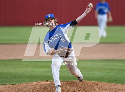Thumbnail 1 in Lorena vs. Robinson photogallery.