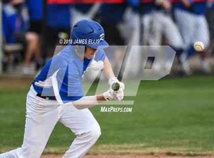 Thumbnail 1 in Lorena vs. Robinson photogallery.