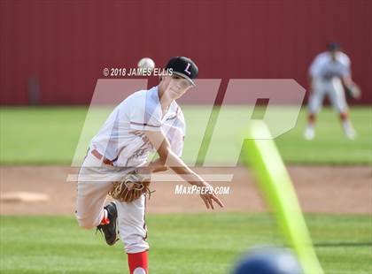 Thumbnail 2 in Lorena vs. Robinson photogallery.