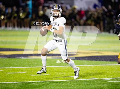 Thumbnail 3 in Carrollton vs Colquitt County (GHSA 7A Semifinal) photogallery.