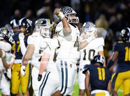 Thumbnail 3 in Carrollton vs Colquitt County (GHSA 7A Semifinal) photogallery.