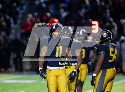 Thumbnail 3 in Carrollton vs Colquitt County (GHSA 7A Semifinal) photogallery.