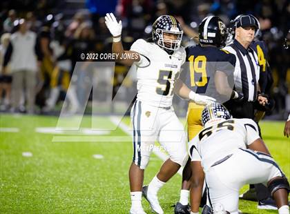 Thumbnail 2 in Carrollton vs Colquitt County (GHSA 7A Semifinal) photogallery.