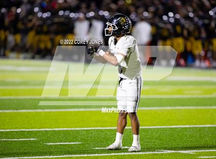 Thumbnail 1 in Carrollton vs Colquitt County (GHSA 7A Semifinal) photogallery.