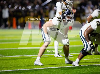 Thumbnail 2 in Carrollton vs Colquitt County (GHSA 7A Semifinal) photogallery.