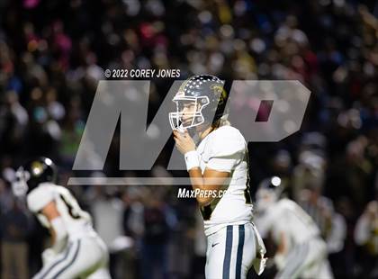 Thumbnail 3 in Carrollton vs Colquitt County (GHSA 7A Semifinal) photogallery.
