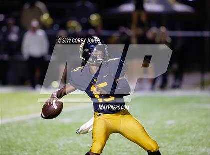 Thumbnail 1 in Carrollton vs Colquitt County (GHSA 7A Semifinal) photogallery.