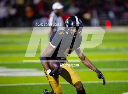Thumbnail 2 in Carrollton vs Colquitt County (GHSA 7A Semifinal) photogallery.
