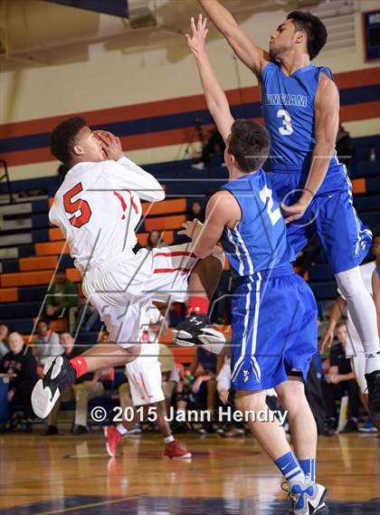 Thumbnail 2 in Bingham vs Sagemont (Tarkanian Classic) photogallery.