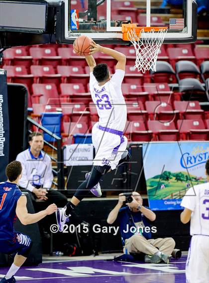 Thumbnail 3 in Modesto Christian vs. Sacramento (CIF SJS D2 Final) photogallery.