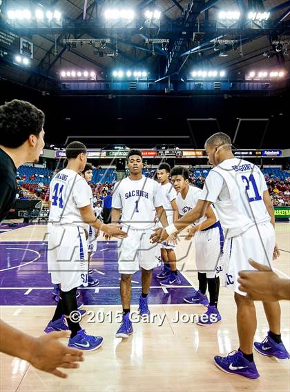 Thumbnail 2 in Modesto Christian vs. Sacramento (CIF SJS D2 Final) photogallery.