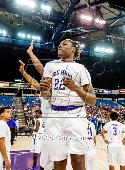 Thumbnail 3 in Modesto Christian vs. Sacramento (CIF SJS D2 Final) photogallery.