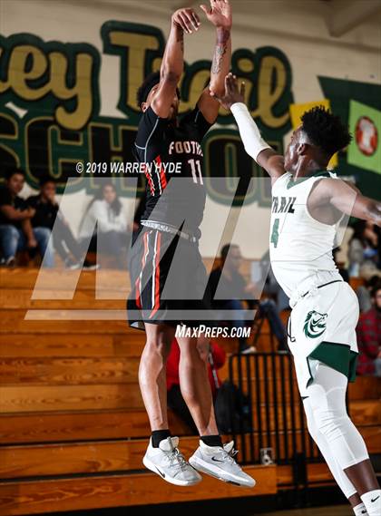 Thumbnail 1 in Foothill @ Monterey Trail photogallery.