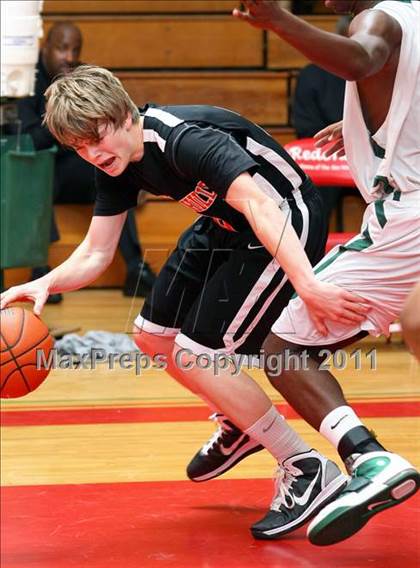 Thumbnail 2 in Beverly Hills vs. Narbonne (Sea Hawk Classic) photogallery.