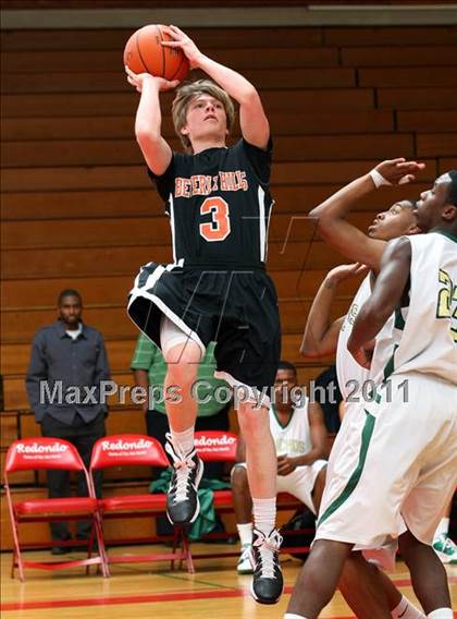 Thumbnail 1 in Beverly Hills vs. Narbonne (Sea Hawk Classic) photogallery.