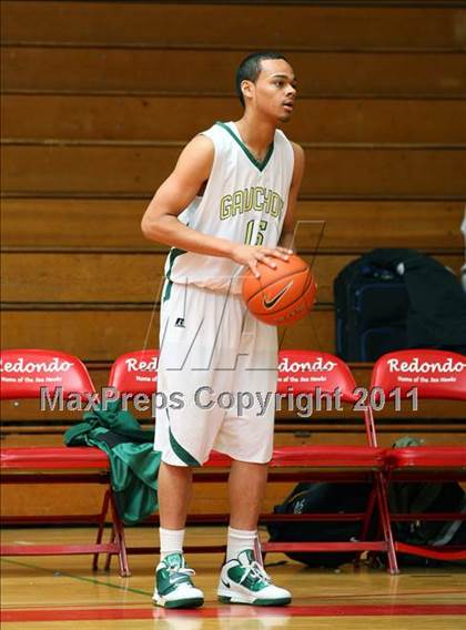 Thumbnail 3 in Beverly Hills vs. Narbonne (Sea Hawk Classic) photogallery.