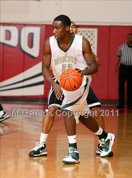 Thumbnail 3 in Beverly Hills vs. Narbonne (Sea Hawk Classic) photogallery.