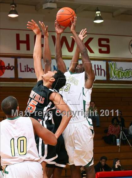 Thumbnail 1 in Beverly Hills vs. Narbonne (Sea Hawk Classic) photogallery.