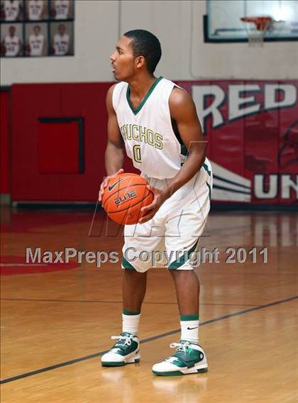 Thumbnail 3 in Beverly Hills vs. Narbonne (Sea Hawk Classic) photogallery.