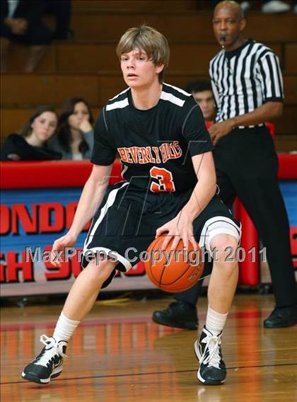 Thumbnail 1 in Beverly Hills vs. Narbonne (Sea Hawk Classic) photogallery.
