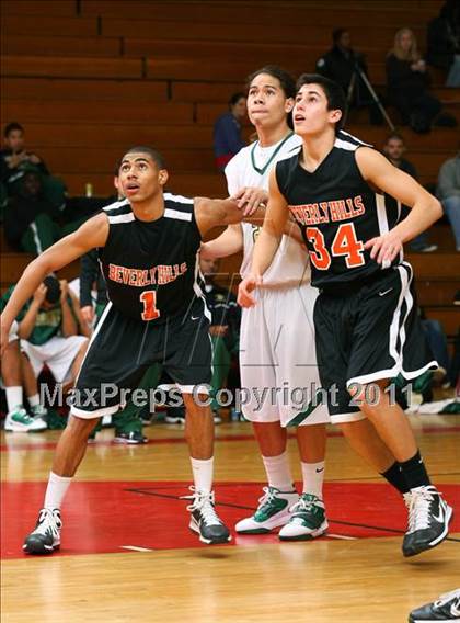 Thumbnail 2 in Beverly Hills vs. Narbonne (Sea Hawk Classic) photogallery.