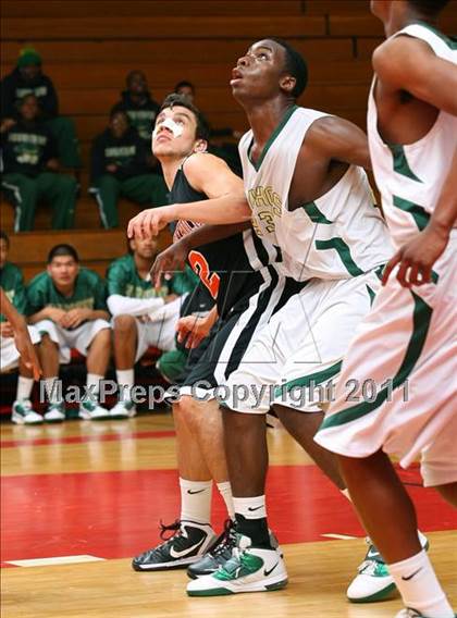 Thumbnail 2 in Beverly Hills vs. Narbonne (Sea Hawk Classic) photogallery.