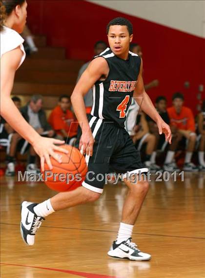 Thumbnail 1 in Beverly Hills vs. Narbonne (Sea Hawk Classic) photogallery.