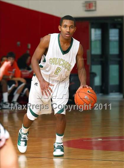 Thumbnail 2 in Beverly Hills vs. Narbonne (Sea Hawk Classic) photogallery.