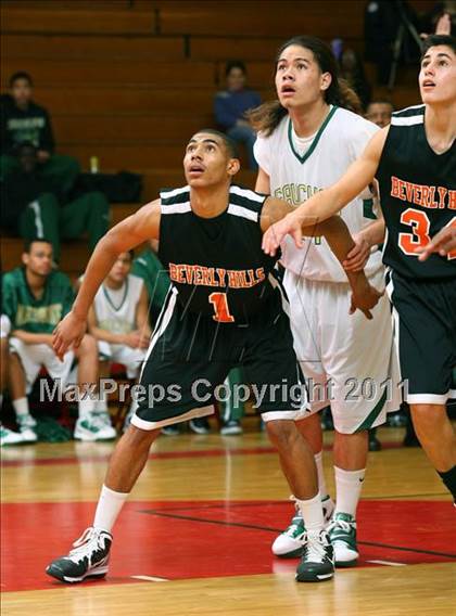 Thumbnail 1 in Beverly Hills vs. Narbonne (Sea Hawk Classic) photogallery.