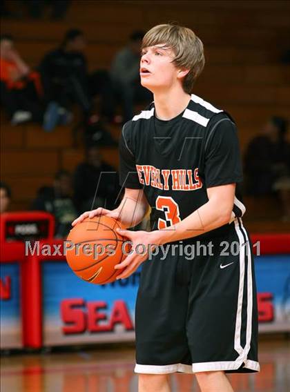 Thumbnail 2 in Beverly Hills vs. Narbonne (Sea Hawk Classic) photogallery.