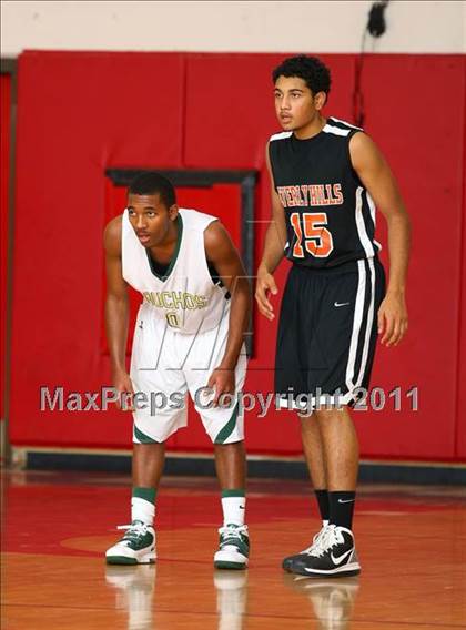 Thumbnail 2 in Beverly Hills vs. Narbonne (Sea Hawk Classic) photogallery.