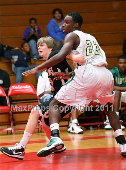 Thumbnail 3 in Beverly Hills vs. Narbonne (Sea Hawk Classic) photogallery.