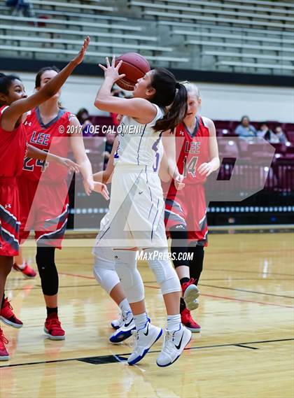 Thumbnail 3 in Lee vs Edinburg (NEISD Invitational) photogallery.