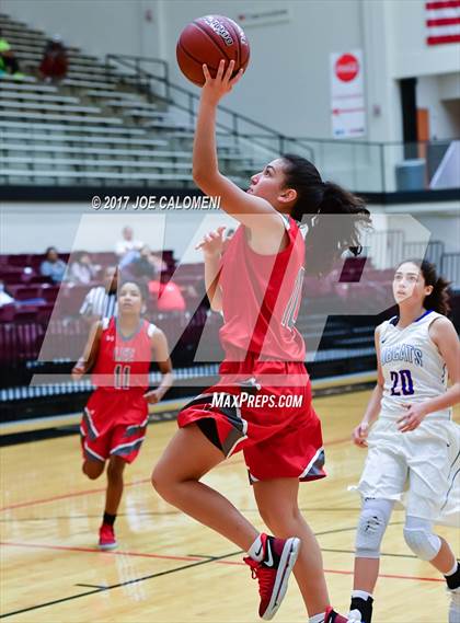 Thumbnail 2 in Lee vs Edinburg (NEISD Invitational) photogallery.