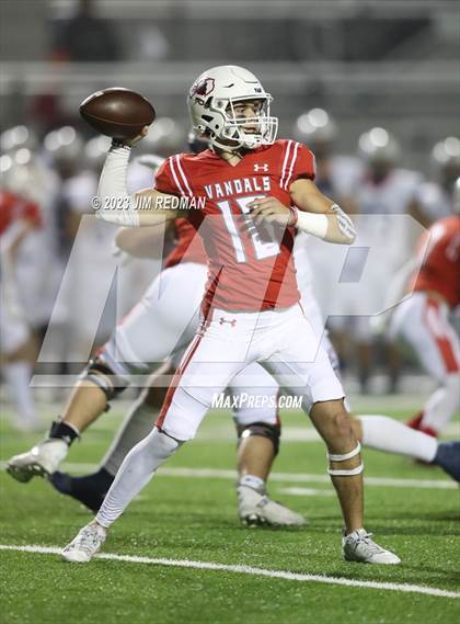 Thumbnail 3 in Aubrey vs. Van (UIL 4A Area Playoff) photogallery.