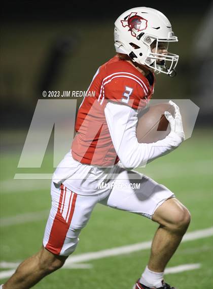 Thumbnail 2 in Aubrey vs. Van (UIL 4A Area Playoff) photogallery.