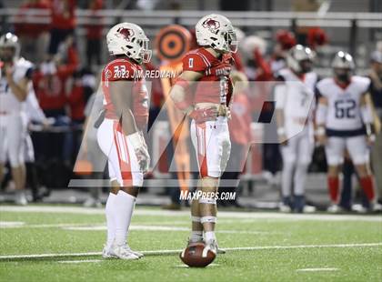 Thumbnail 3 in Aubrey vs. Van (UIL 4A Area Playoff) photogallery.