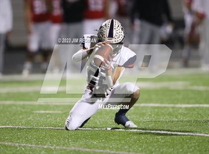 Thumbnail 3 in Aubrey vs. Van (UIL 4A Area Playoff) photogallery.