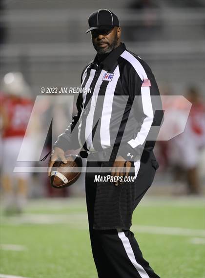 Thumbnail 1 in Aubrey vs. Van (UIL 4A Area Playoff) photogallery.