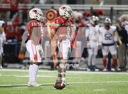 Thumbnail 2 in Aubrey vs. Van (UIL 4A Area Playoff) photogallery.