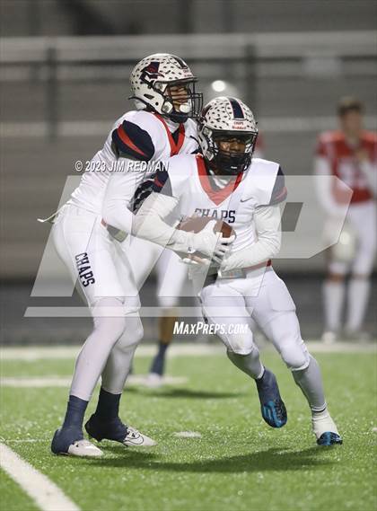 Thumbnail 1 in Aubrey vs. Van (UIL 4A Area Playoff) photogallery.