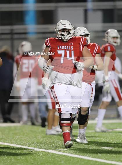 Thumbnail 1 in Aubrey vs. Van (UIL 4A Area Playoff) photogallery.