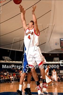 Thumbnail 3 in Villa Park vs Mission Viejo (Nike Extravaganza) photogallery.