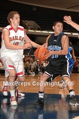 Thumbnail 1 in Villa Park vs Mission Viejo (Nike Extravaganza) photogallery.