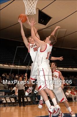 Thumbnail 2 in Villa Park vs Mission Viejo (Nike Extravaganza) photogallery.