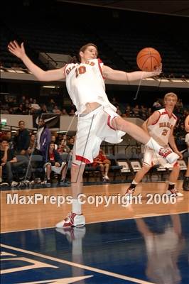 Thumbnail 1 in Villa Park vs Mission Viejo (Nike Extravaganza) photogallery.
