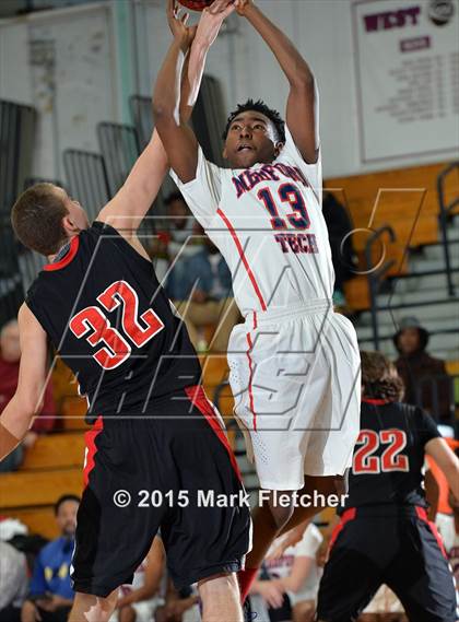 Thumbnail 2 in Medford Tech vs. Hun (Cherry Hill West Play-By-Play Classic) photogallery.