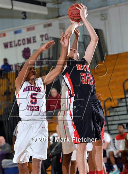 Thumbnail 2 in Medford Tech vs. Hun (Cherry Hill West Play-By-Play Classic) photogallery.