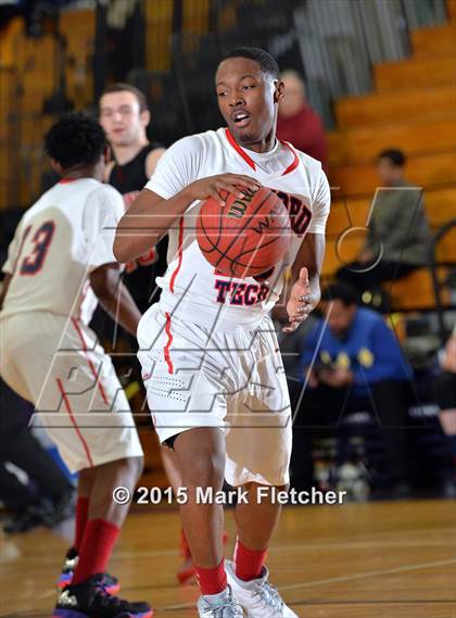 Thumbnail 3 in Medford Tech vs. Hun (Cherry Hill West Play-By-Play Classic) photogallery.